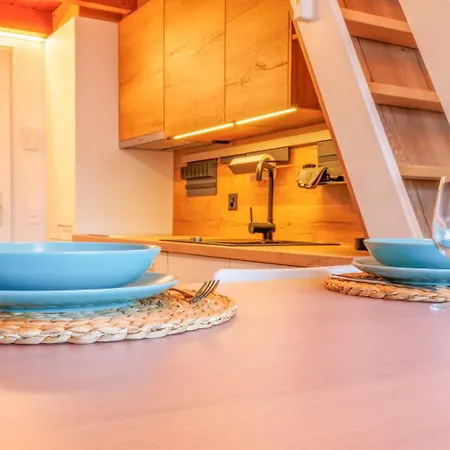 Sunsethuesli * Därligen