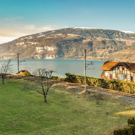 Sunsethuesli دارليغن